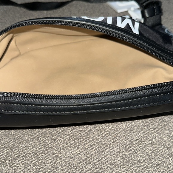 Michael Kors❤️ Unisex Black Logo Nylon Belt Bag/OS/NWT
~ New with tags! - Picture 12 of 12